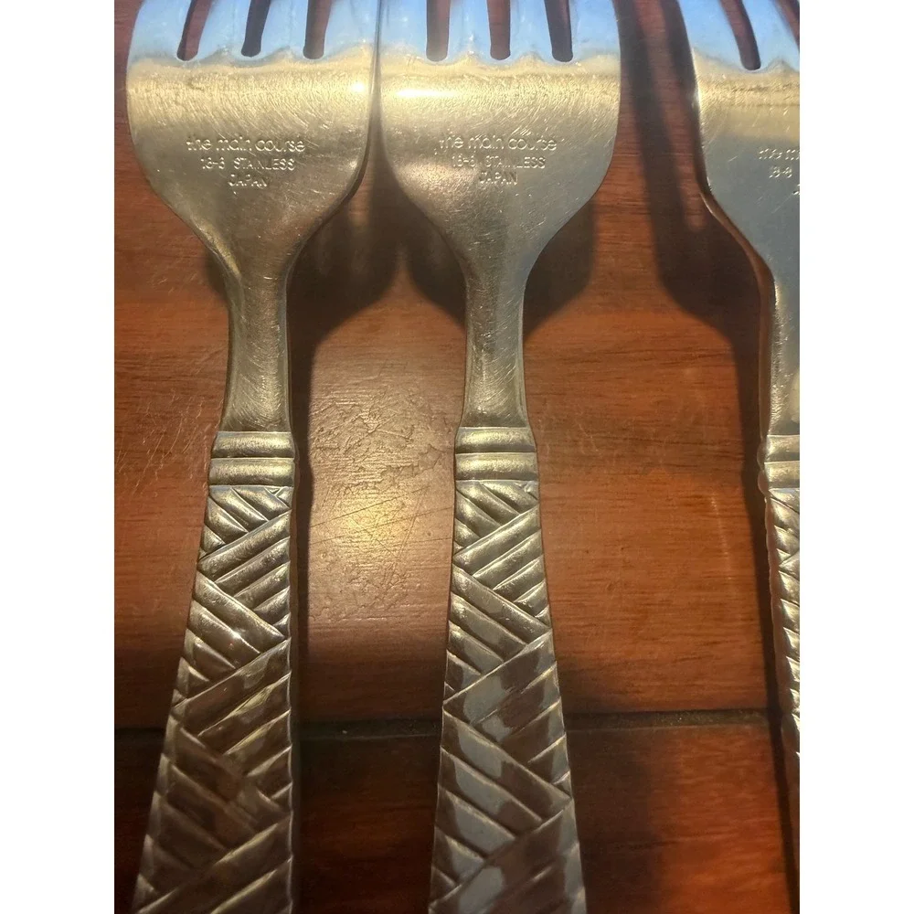 The Main Course Stainless Steel Flatware Set 18-8 Japan Basketweave 17pc Lot